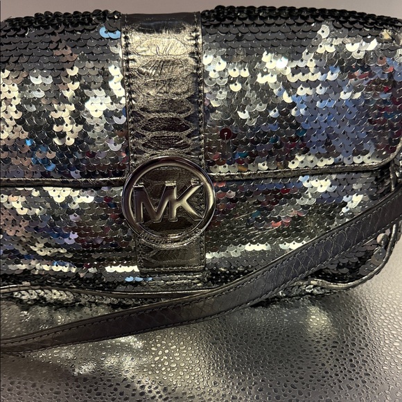 Michael Kors Silver and Black Sequin Crossbody Bag - Picture 2 of 9